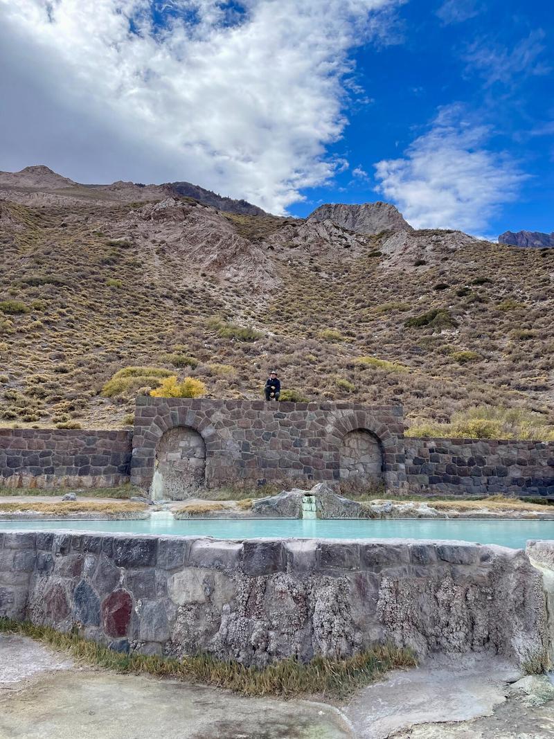 Natural stone thermal pools near Malargüe